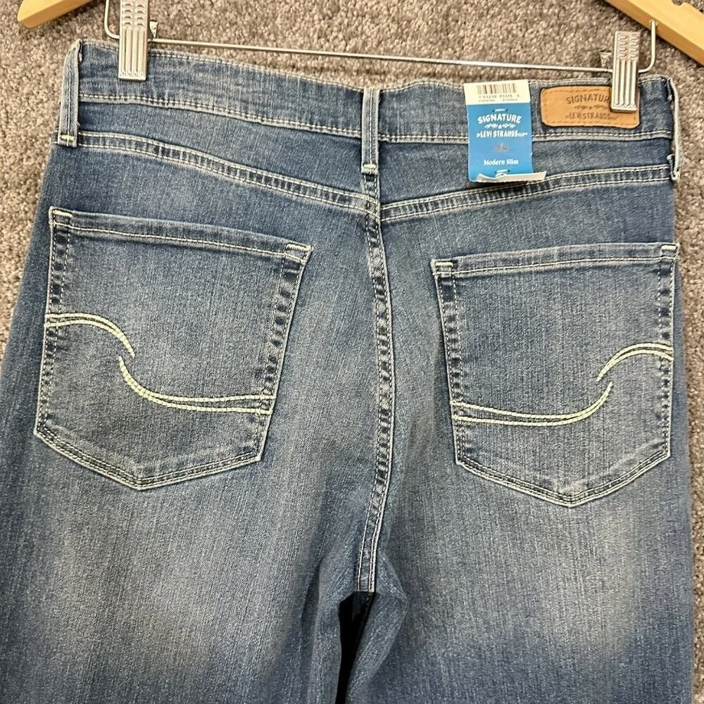 Signature By Levi Strauss & Co. Modern Slim Jeans Womens 8M Medium Wash Super St - Picture 7 of 8